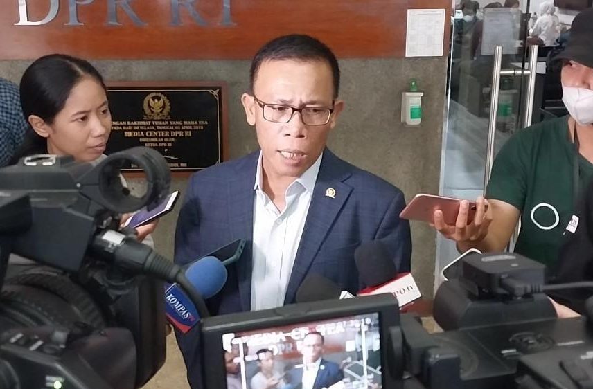 PDIP Harap Jokowi Tolak Wacana Jadi Wapres: Nanti Jadi Dagelan