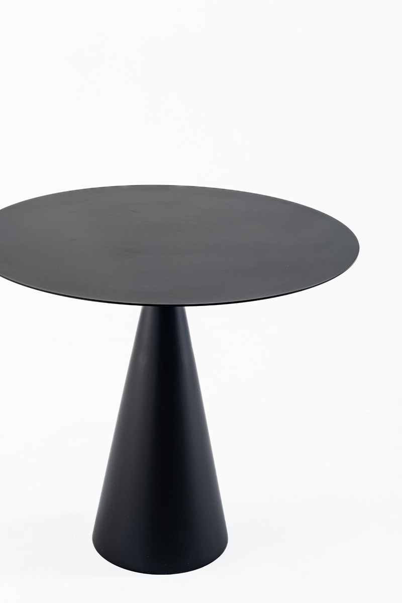 Cone table – Time & Style