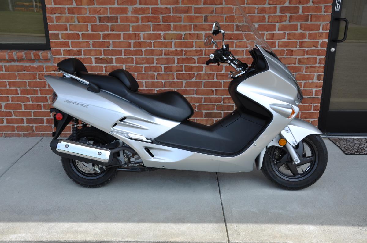 2005 honda reflex scooter
