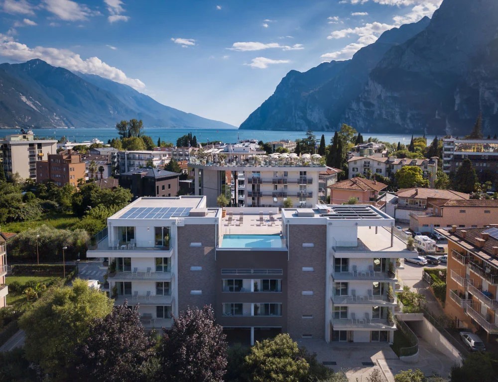 Le prestigieux concessionnaire international du monde classique sera présent avec la plus grande exposition de son histoire au salon de . Hotels Am Gardasee Angebote In 4 Sterne Hotels Riva Del Garda