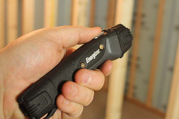 Worst design of flashlight ever!! Energizer Hard Case Professional Lights Tool Box Buzz Tool Box Buzz