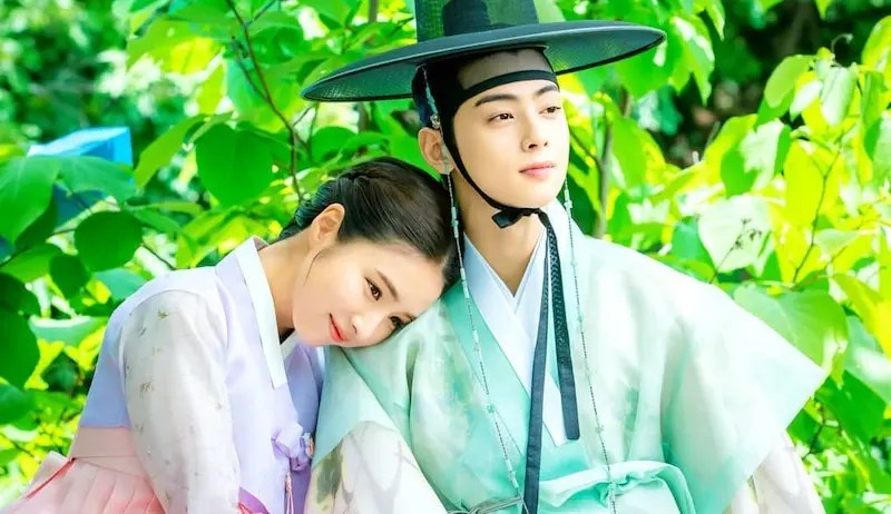 【歴史・時代ドラマ】『新米史官ク・ヘリョン』朝鮮王朝初となる女性史官の道【Netflix】