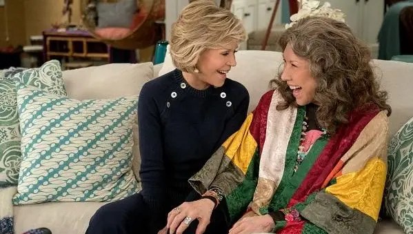 【全部面白い】『グレイス&フランキー』家族を巻き込むドタバタコメディドラマ【Netflix】