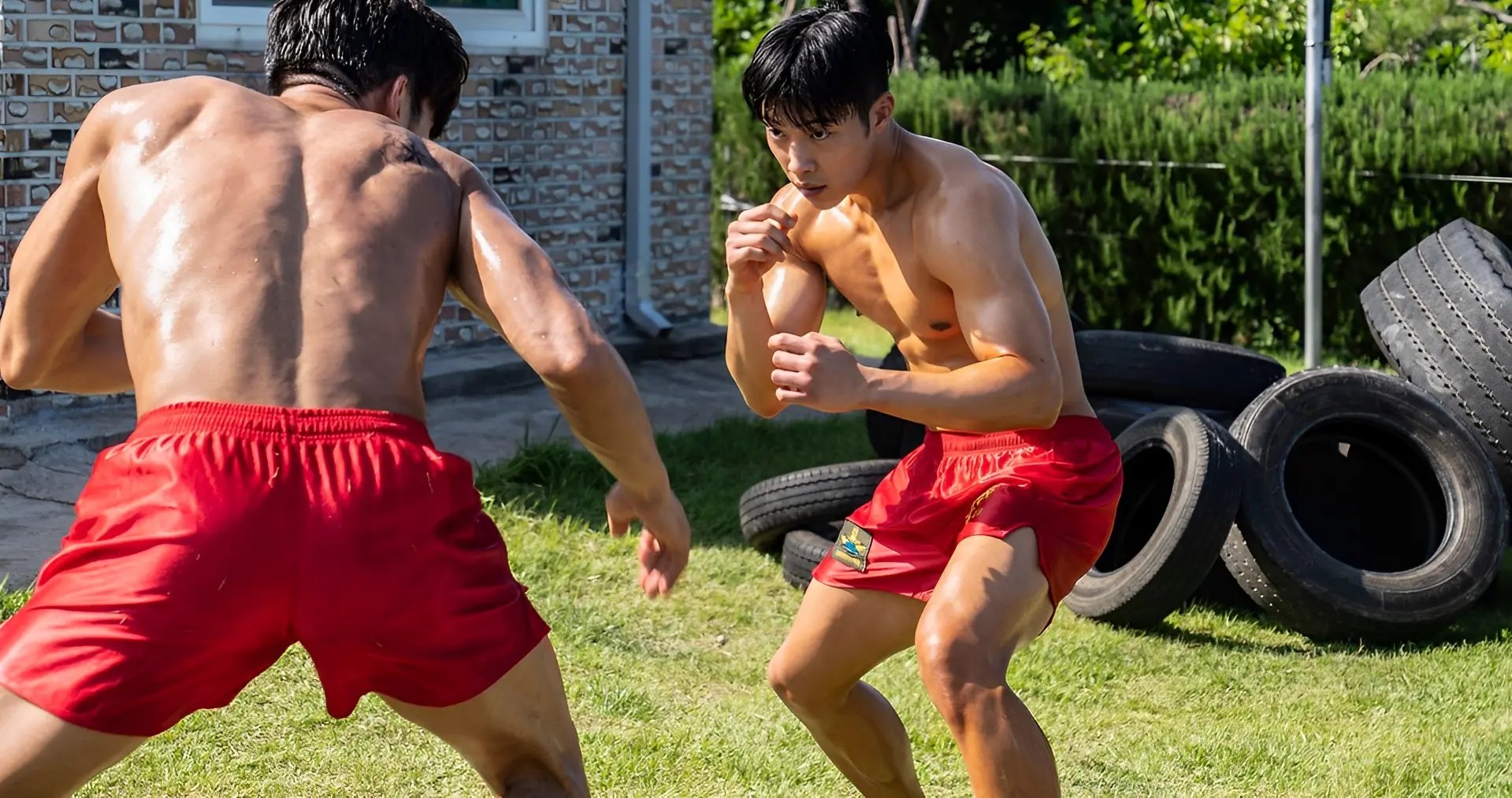 【韓国ドラマ『ブラッドハウンド』】ウ・ドファンとイ・サンイの鍛え上げた肉体とキレのある動きが話題に!どうやって鍛えたのか?