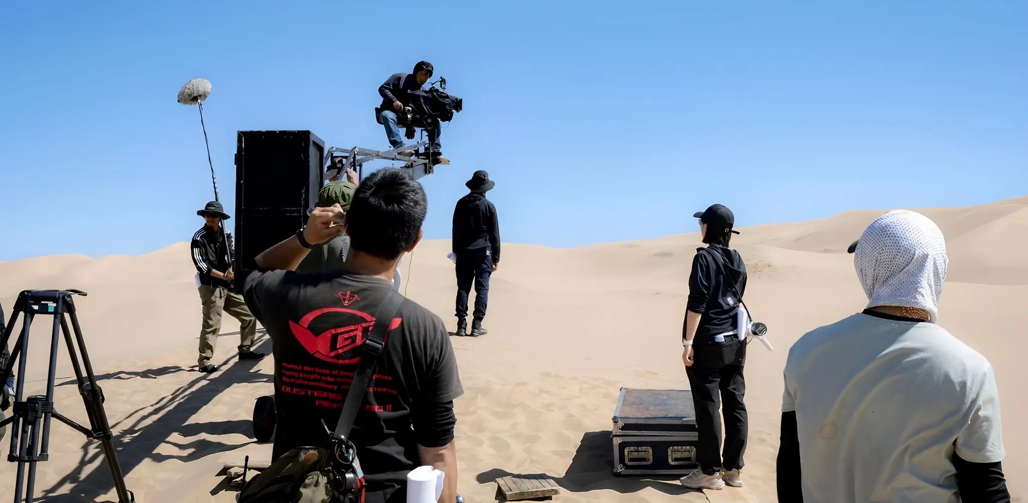 【驚き!】堺雅人主演『VIVANT』製作にCGは一切使っていない!?砂漠のロケ地はどこ?バルカ共和国は実在する国?バルカ共和国の言語は何語?