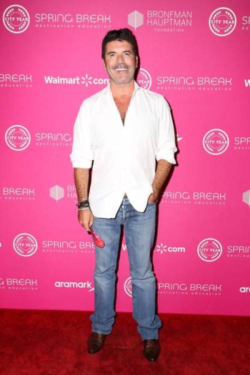 Simon Cowell Looks