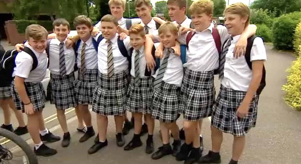 30 British Schoolboys Don Skirts to Protest School's Ban on Shorts