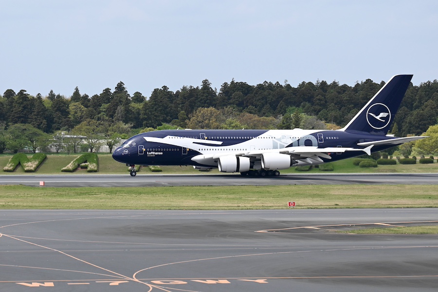 成田で3機並ぶ！ルフトハンザA380特別塗装機が初公開と展望デッキ熱狂 (2026)