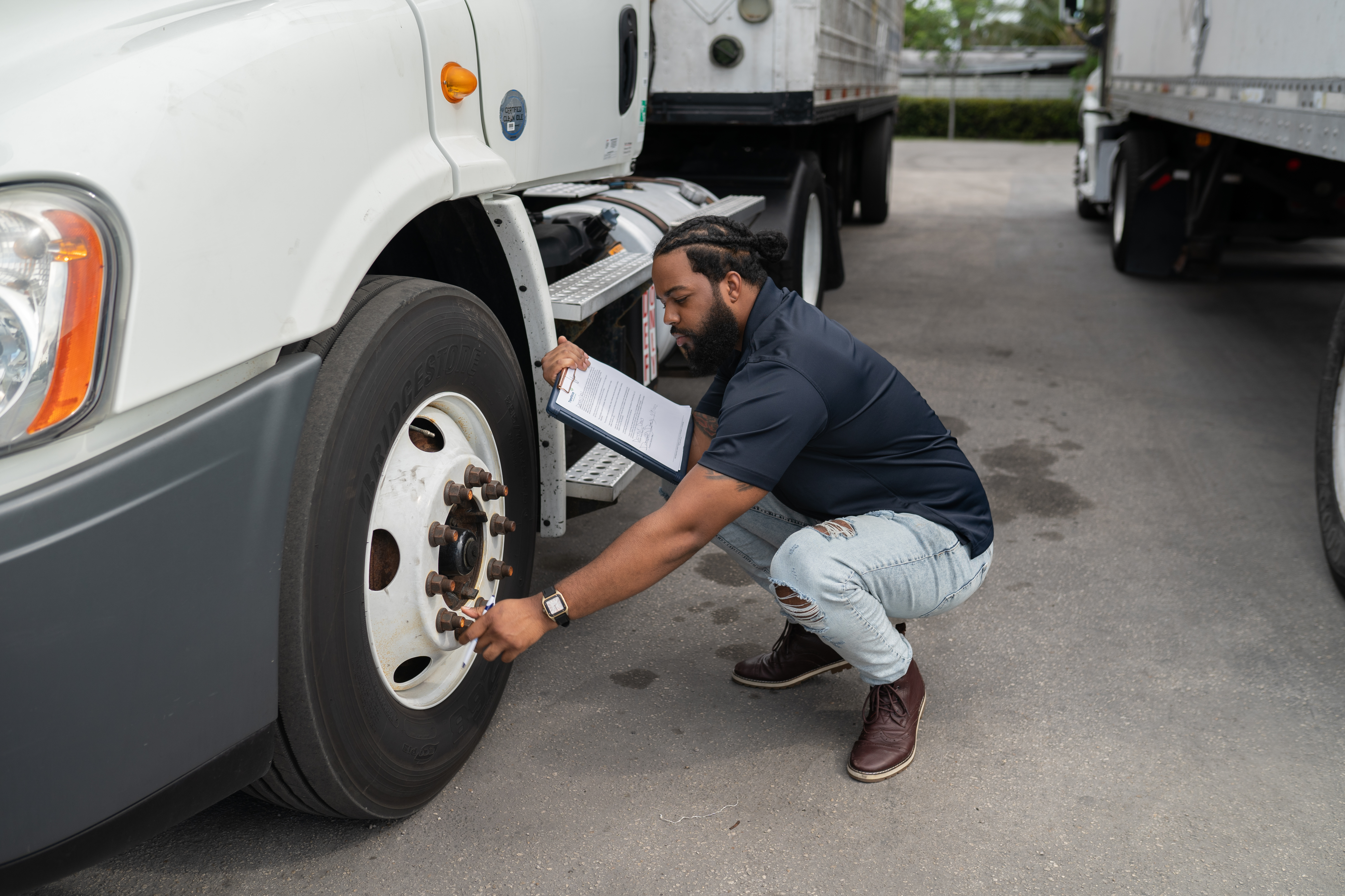 Mastering Defensive Driving Staying Alert And Anticipating Hazards - Premium Landscape Wallpaper Gallery - Ultra HD