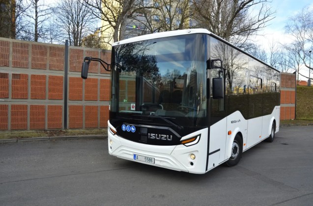 ISUZU ČSAD Benešov © ICOM Transport