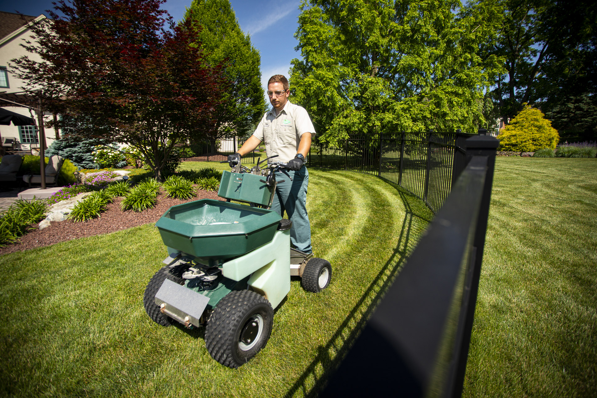 How Much Do Lawn Care Business Owners Make? Fill's lawn care net worth