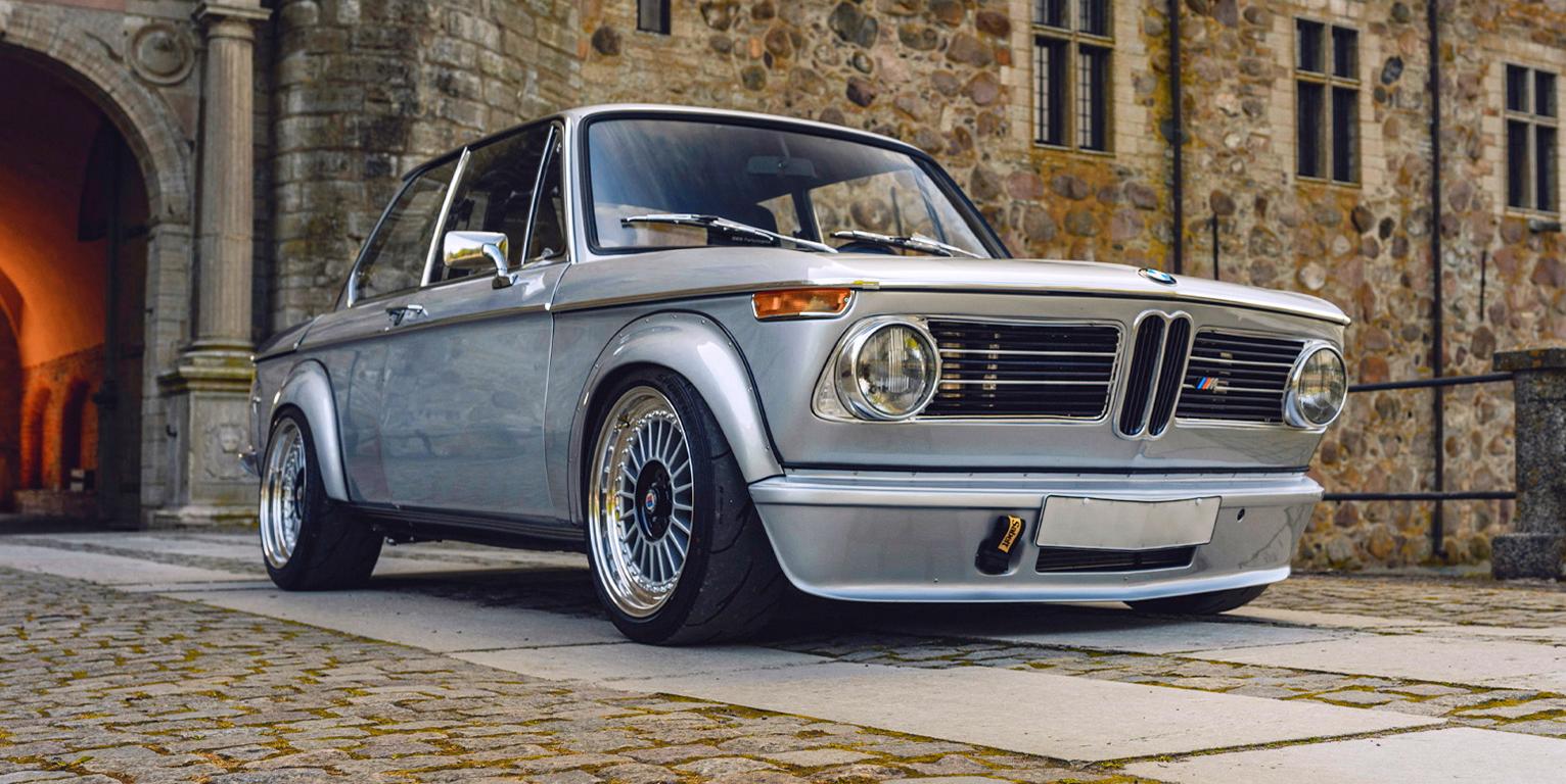 Restomod bmw 2002 as m02 with e46-m3 engine!