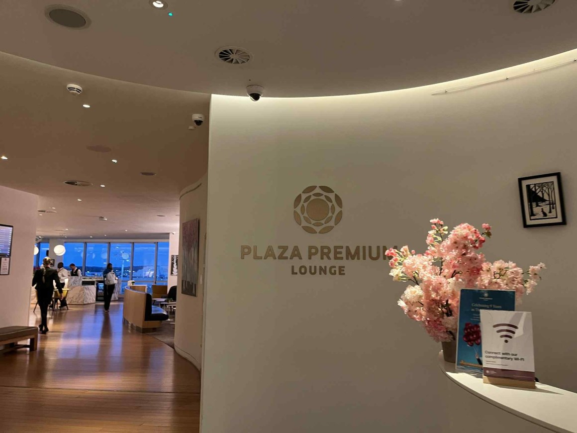 checking in to the Plaza Premium Gatwick north terminal