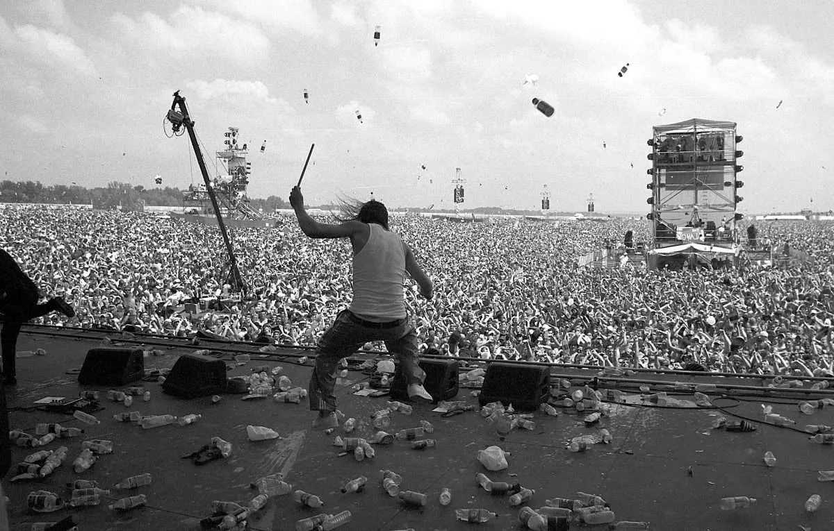 Chaos D anthologie Woodstock 99 Streaming Chaos d'anthologie : Woodstock 99: Netflix dévoile une bande-annonce  chaotique - TVQC