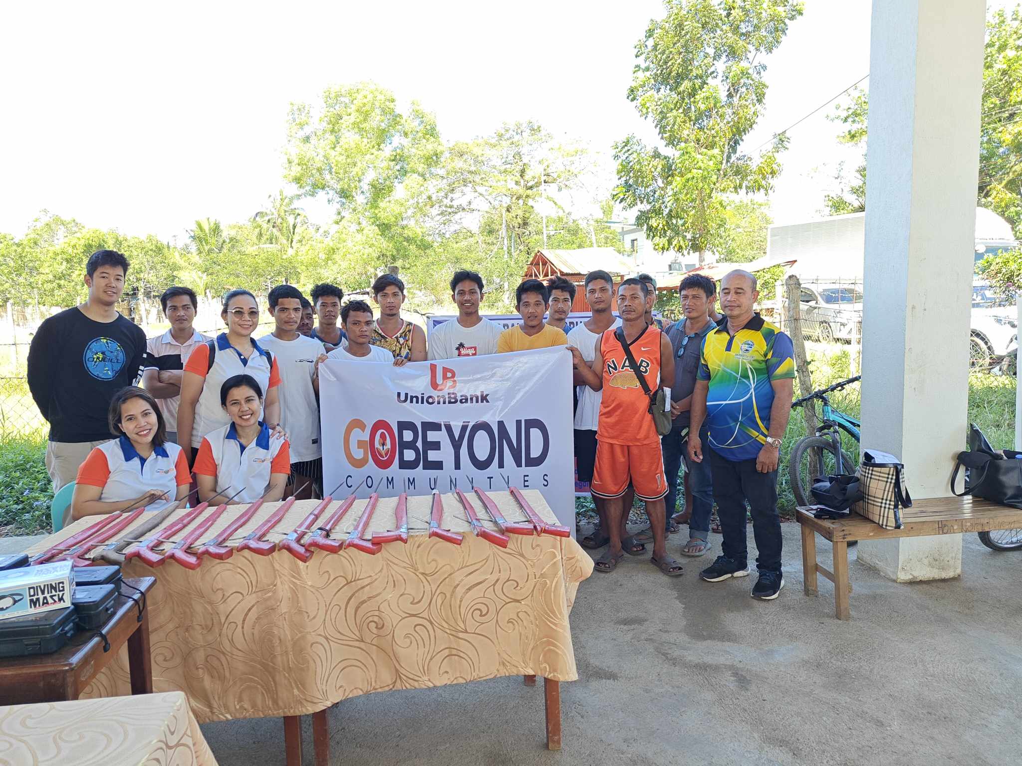 FISH BE WITH U: UnionBank Volunteers Equip Fishing Community with Upgraded Gear