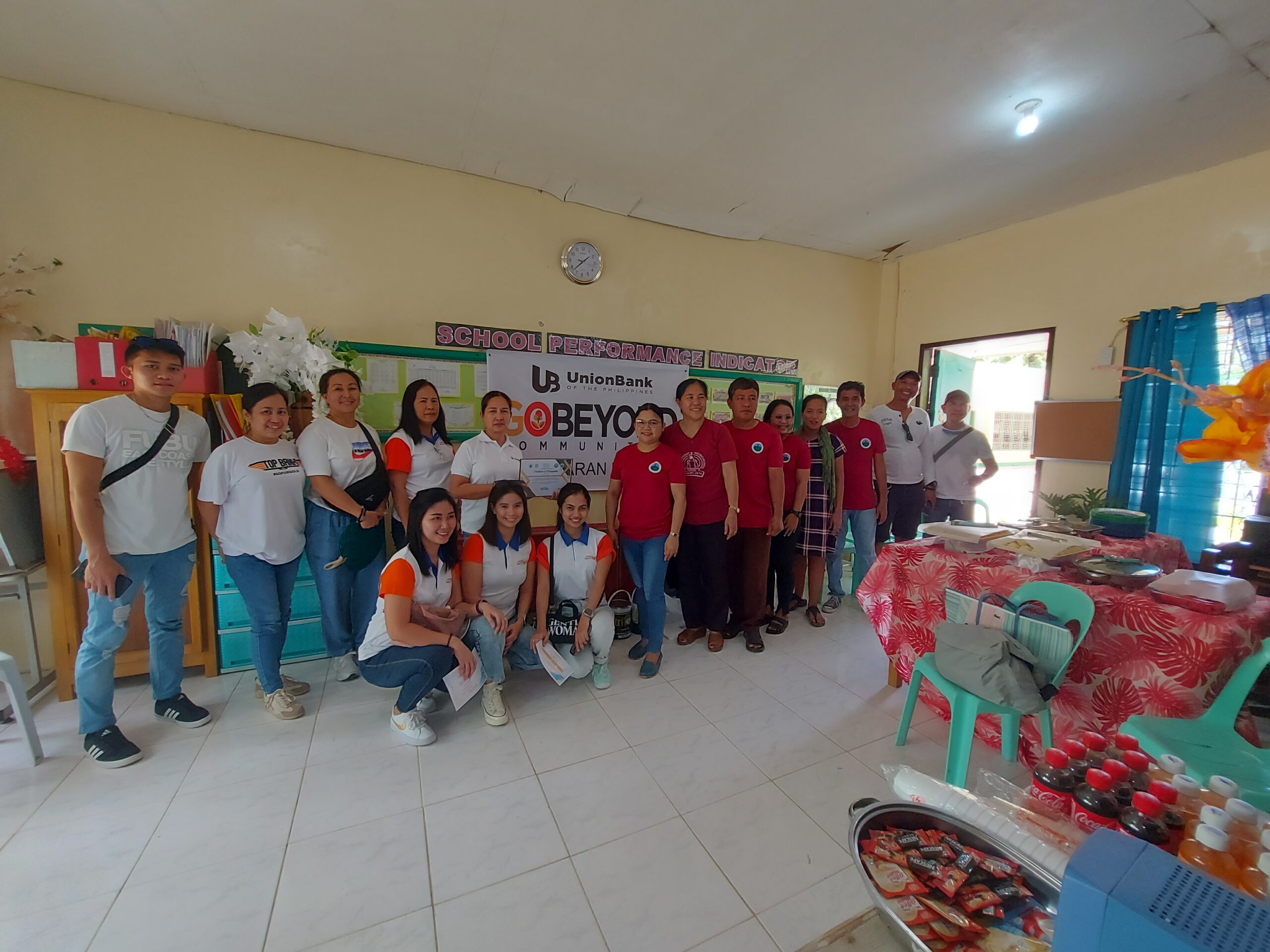 UnionBank Volunteers Brighten Oy National High School for the New School Year