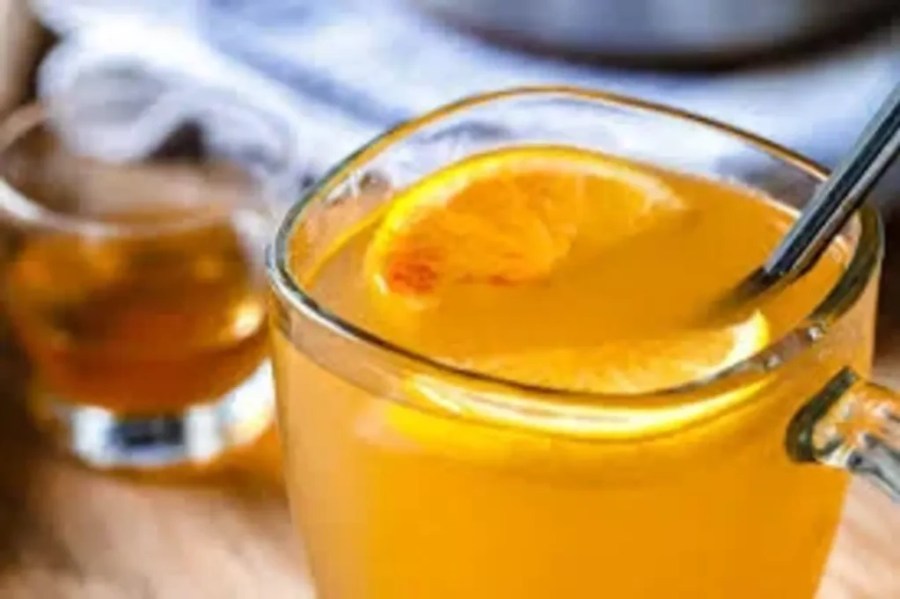 Apple Cider Vinegar Detox Water one of the 10 Powerful Detox Waters for Natural Belly Fat Reduction Every Morning