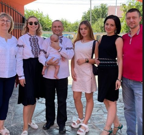 Дружина Віктора Павліка ховає від усіх новонародженого сина.