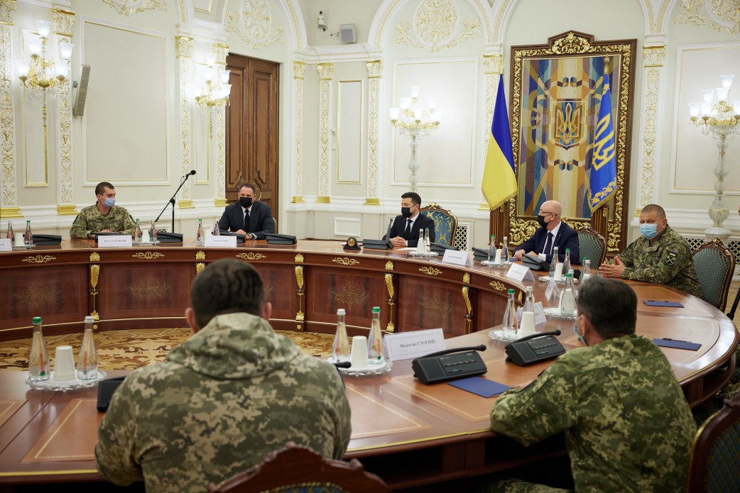 Зеленський: Щоб мати гідність і свободу, потрібна потужна армія, яка захищає державу.
