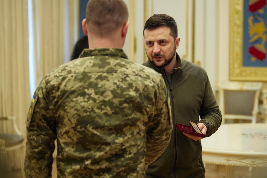 Президент вручив державні нагороди співробітникам СБУ.