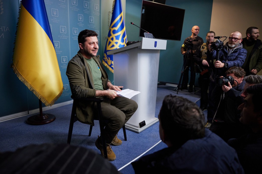 Спілкування Президента України із представниками іноземних ЗМІ.