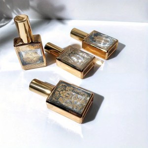 15ml Vintage Style Refillable Glass Perfume Bottle with Random Patterns, Portable Travel Atomizer Cosmetic Spray Bottle, Empty Decorative Container for Essential Oils and Fragrance Storage