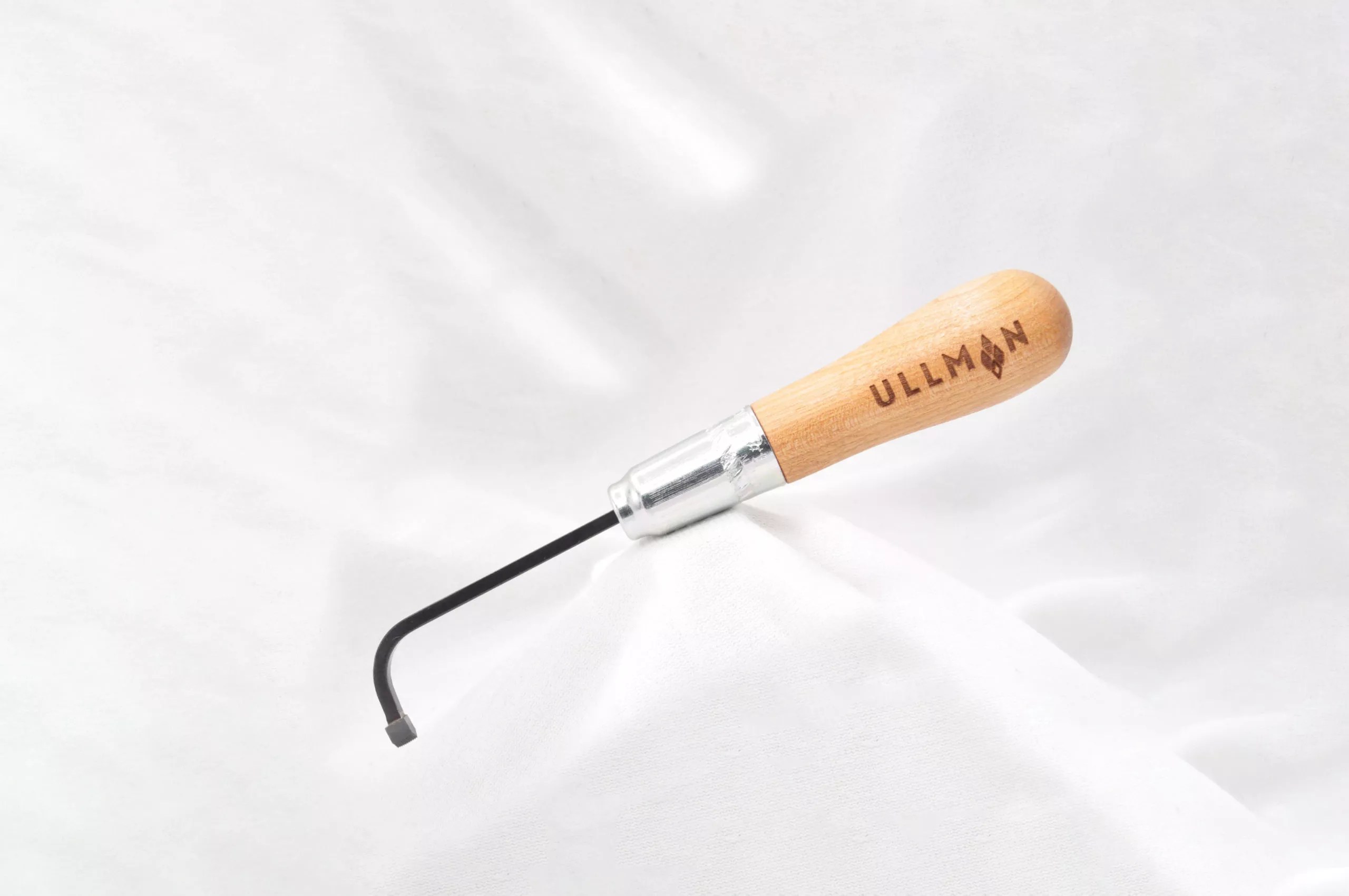 3/16 Single Line Carbide Cutter with Right Angle Handle | Ullman