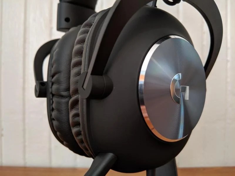 Logitech G PRO X vs Razer Blackshark V2 