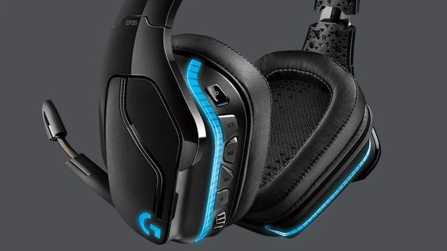 Logitech G635 vs Logitech G935 Headset 