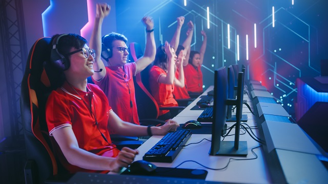 We ask several pros and former . What It Takes To Be A Pro Gamer In 2021 Unigamesity