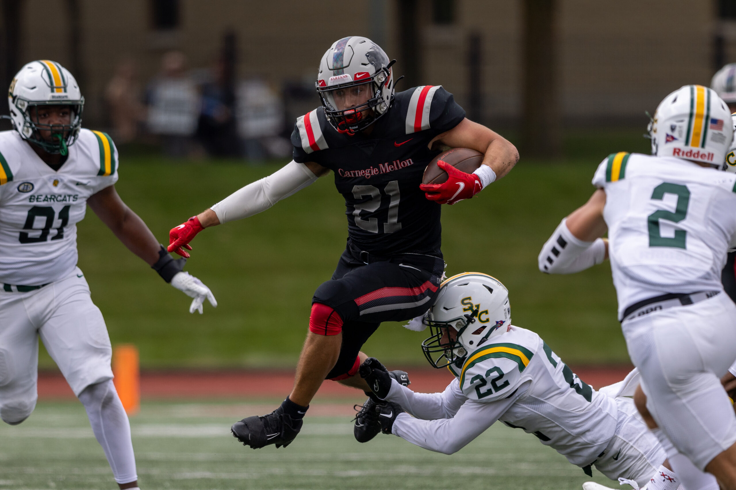 district-college-football-carnegie-mellon-defense-dominates-again-to-upend-saint-vincent-tartans-remain-unbeaten-pittsburgh-union-progress
