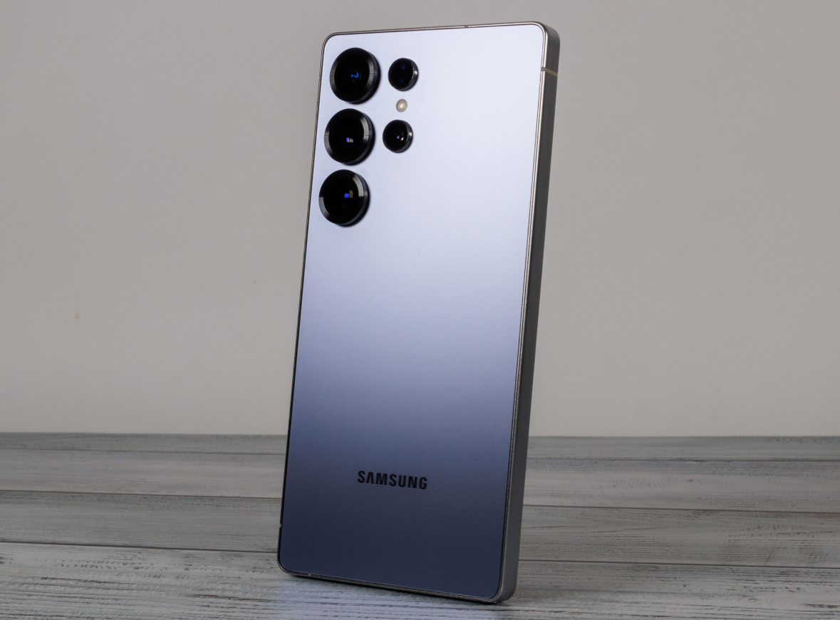 مبيعات Samsung Galaxy S25 Ultra تتفوق على Xiaomi 15 Ultra حسب تقرير جديد 