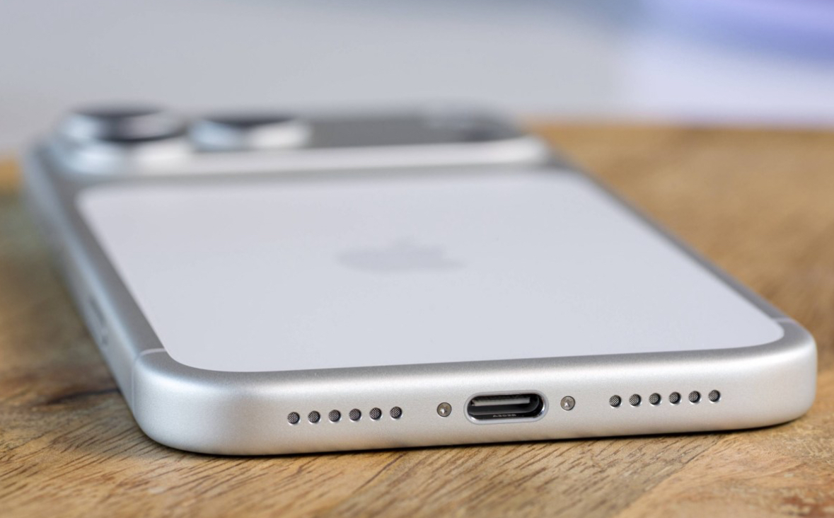 تسريب جديد يكشف أبعاد iPhone 18 Pro Max بدقة