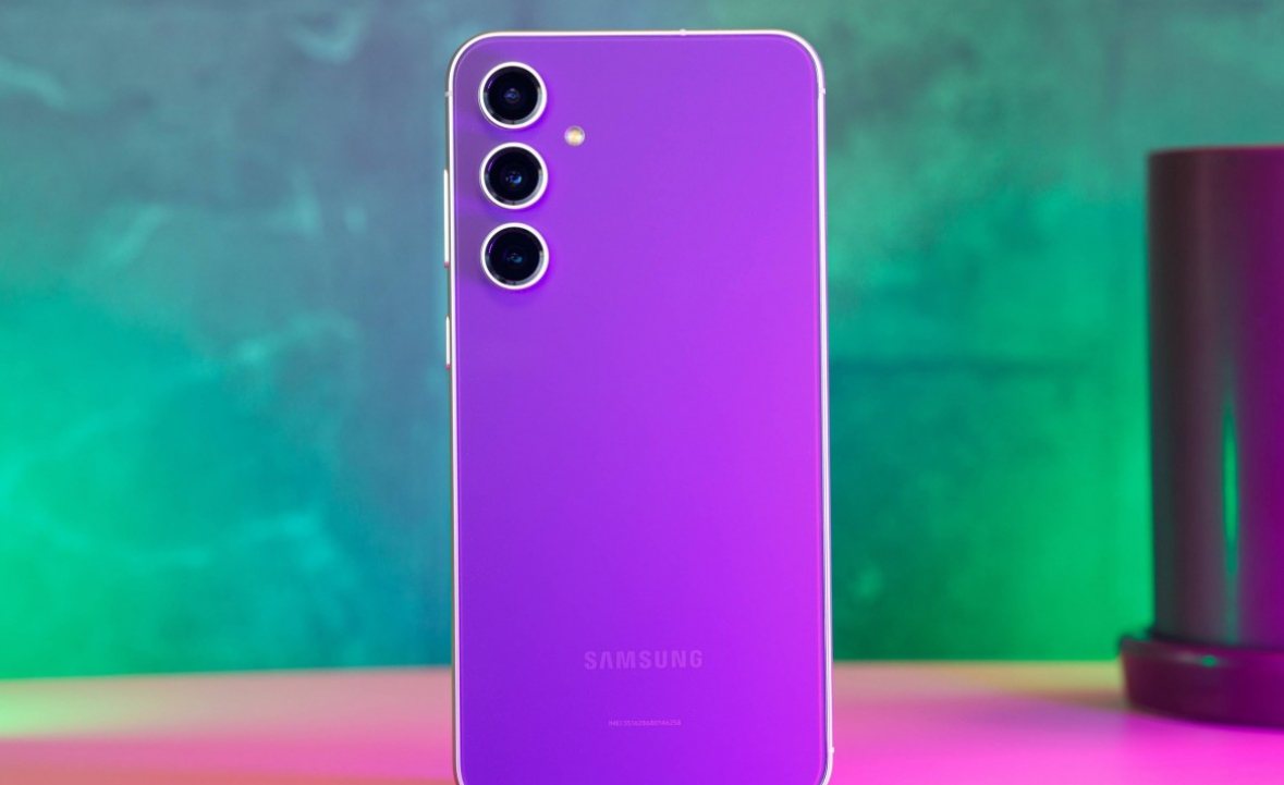 سامسونج توسّع طرح تحديث One UI 8 المستقر لهواتف Galaxy S23 ليصل لمزيد من المناطق 