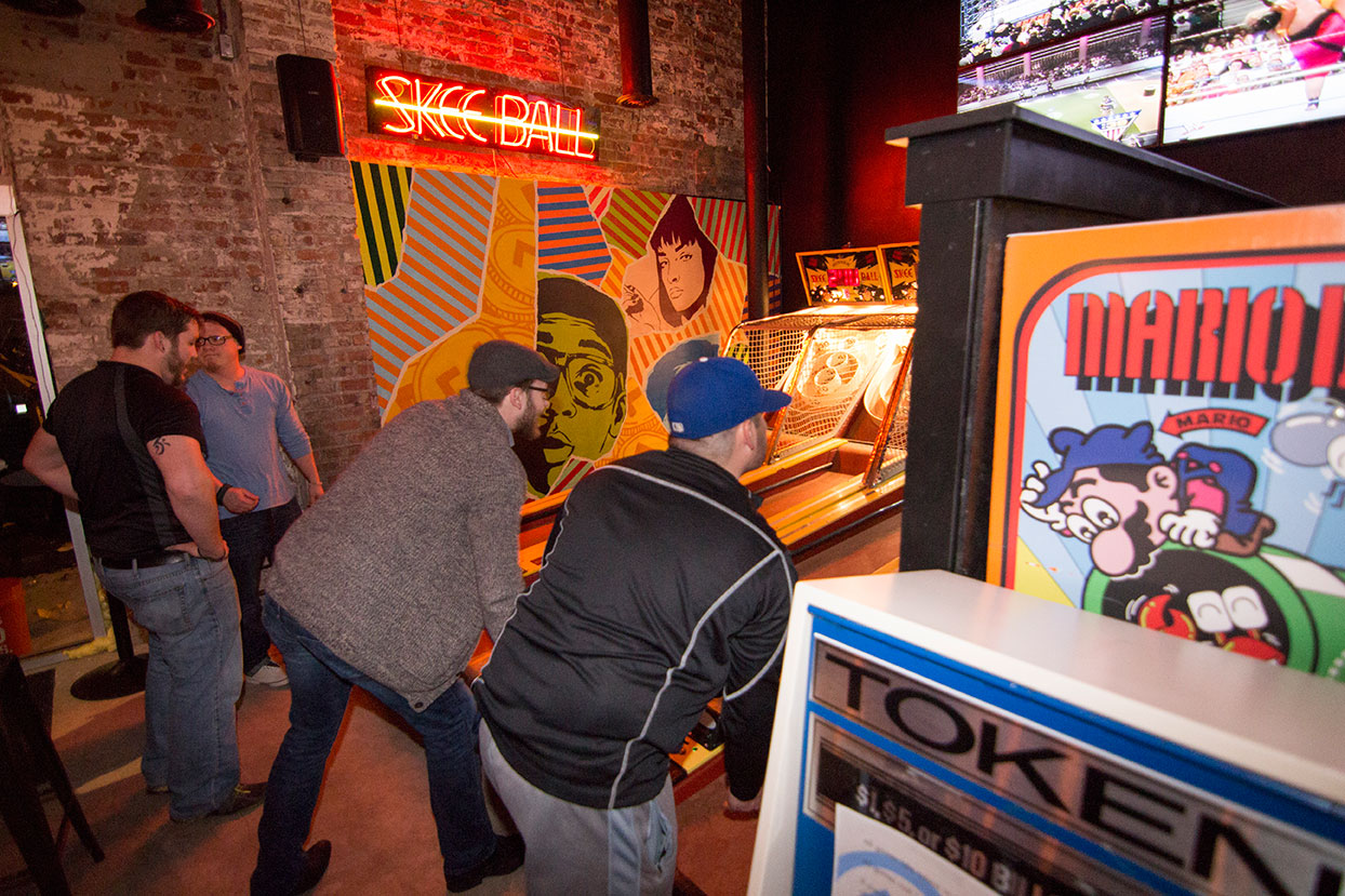Kansas City Arcade Bar Craft Beer Up—Down