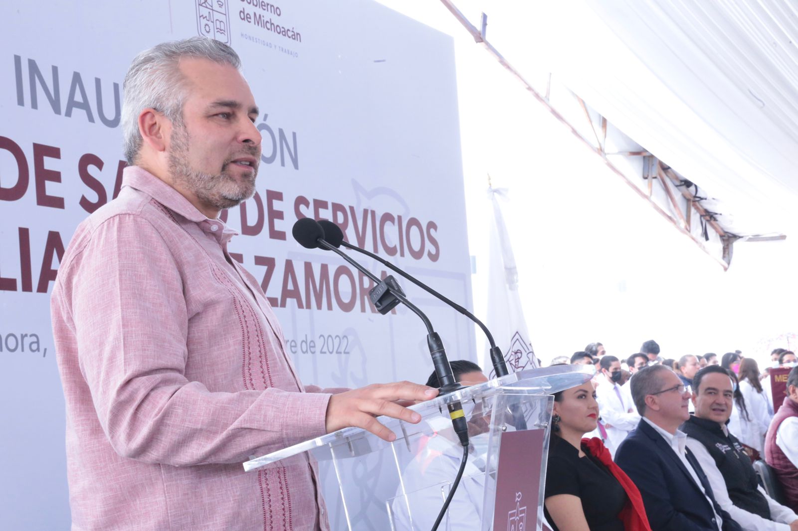 Entrega Bedolla Centro de Salud al pueblo de Zamora