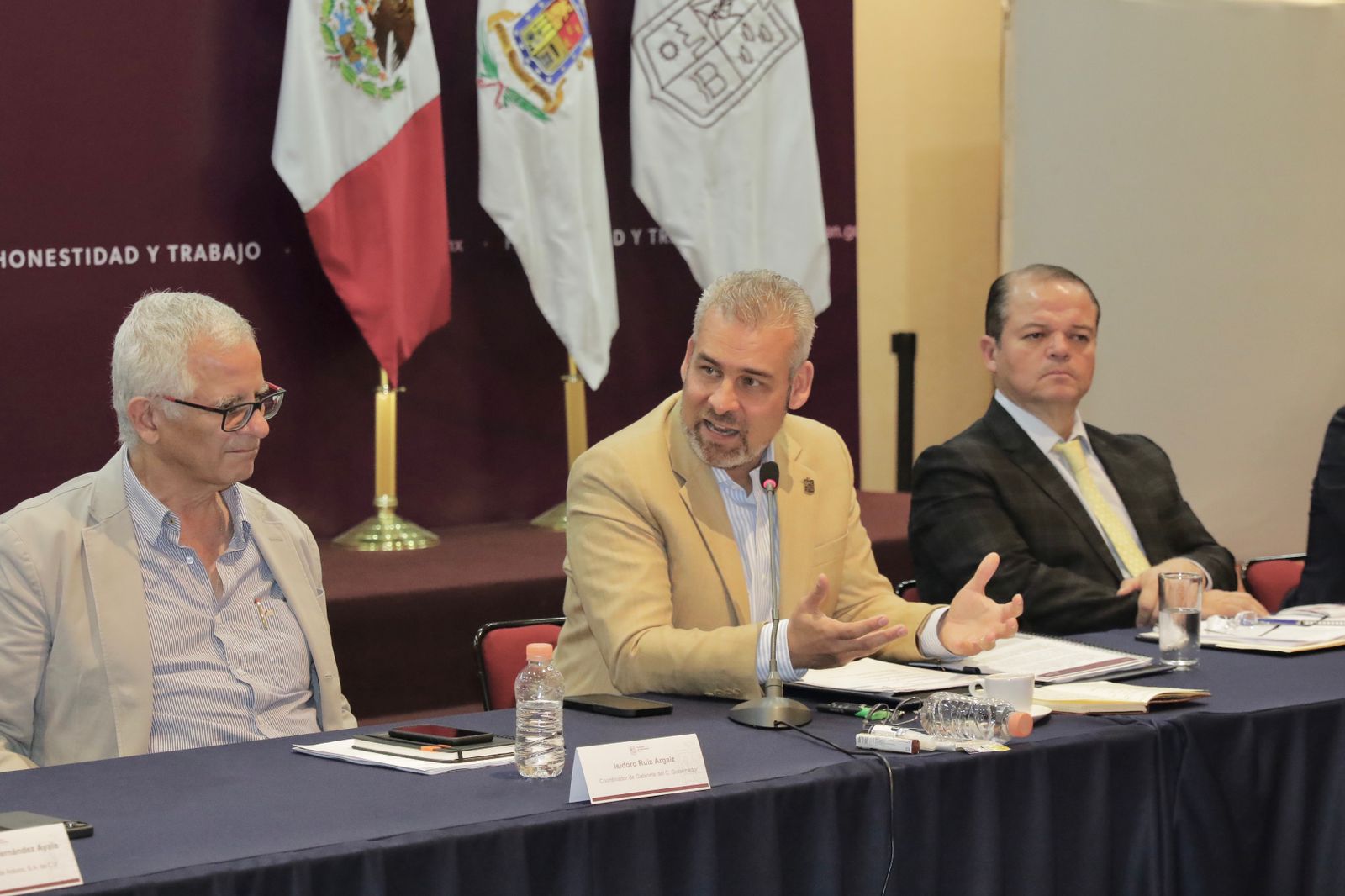 Formaliza Bedolla y Arauco inversión de 4.7 mmdp para la región Oriente