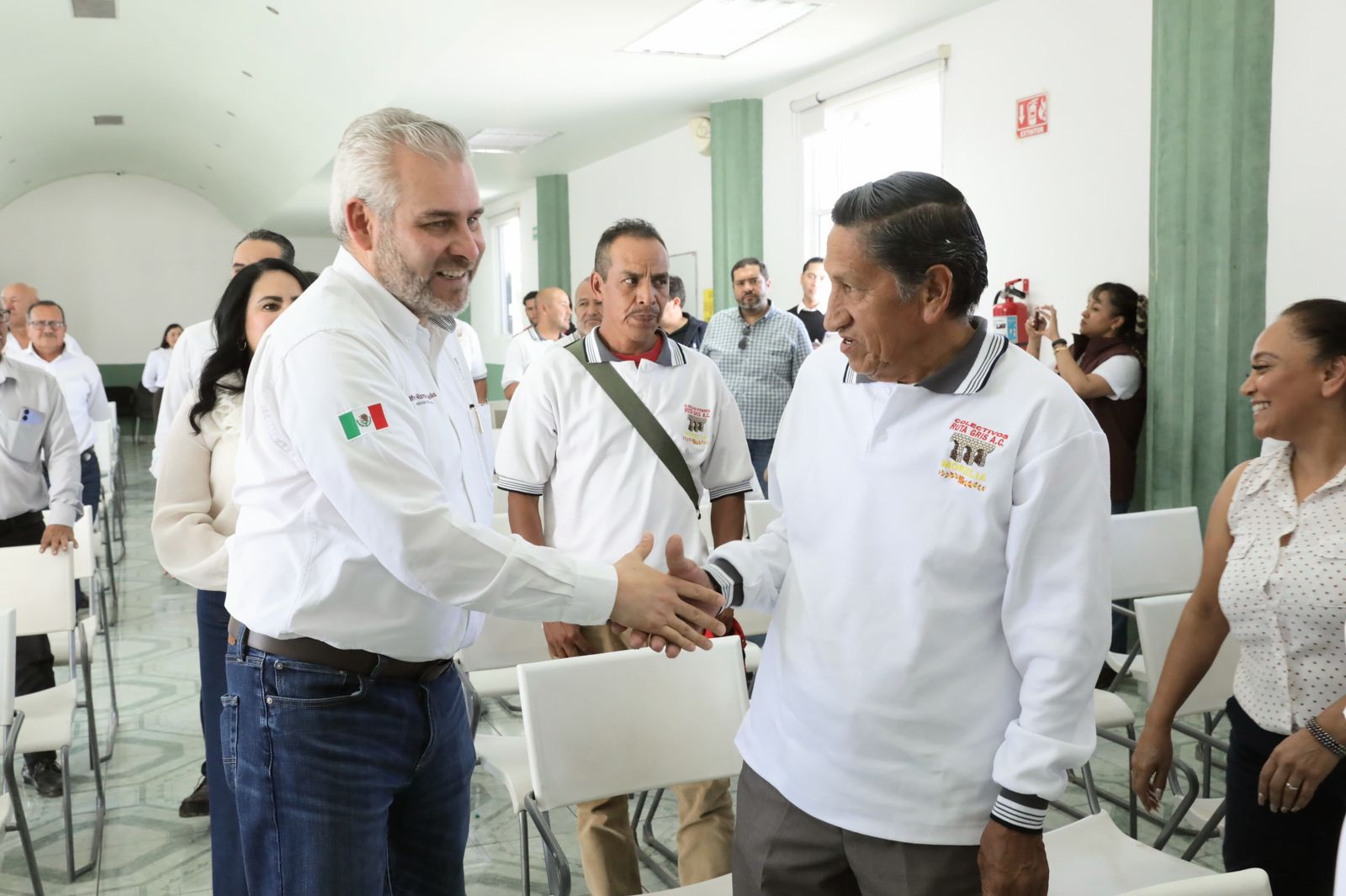 Transportistas respaldan teleférico de Morelia: Bedolla