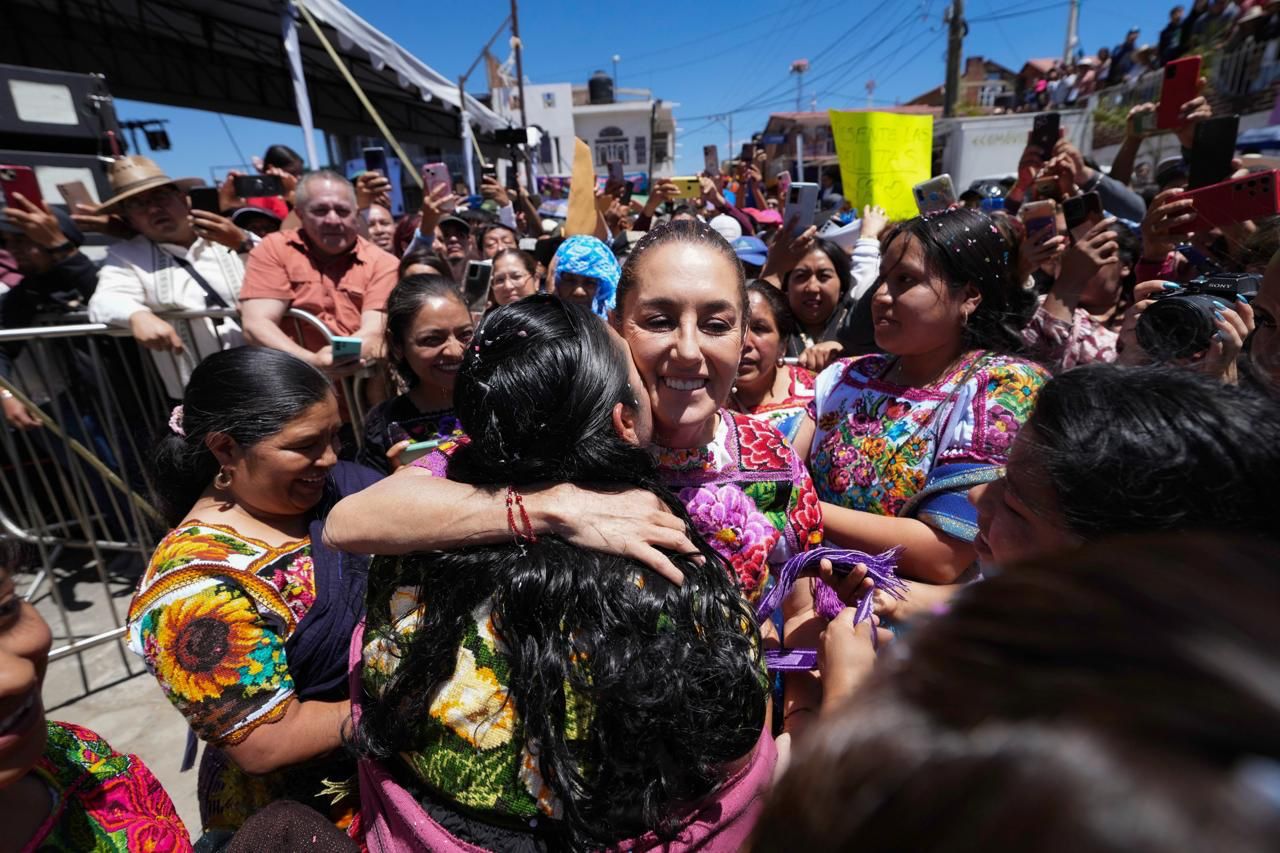 Presidenta  Sheinbaum inicia plan de justicia del pueblo p’urhépecha desde la comunidad de Cherán Atzicurín en Paracho, Michoacán