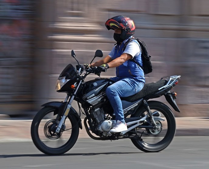 Obligatorio tener casco certificado para obtener licencia de motociclista, en Michoacán