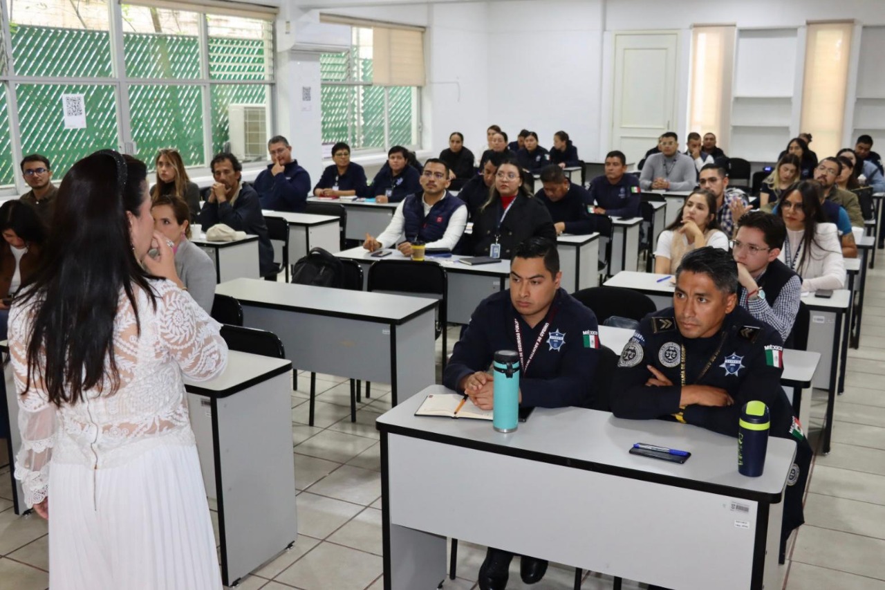 SEIMUJER capacita a personal de la SSP en atención con perspectiva de género 