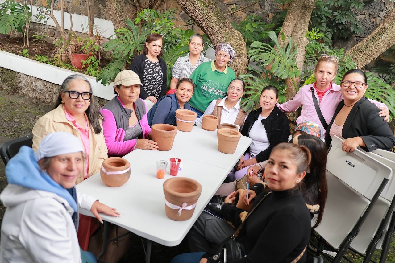 Secretaría del Bienestar promueve redes de apoyo para mujeres con cáncer