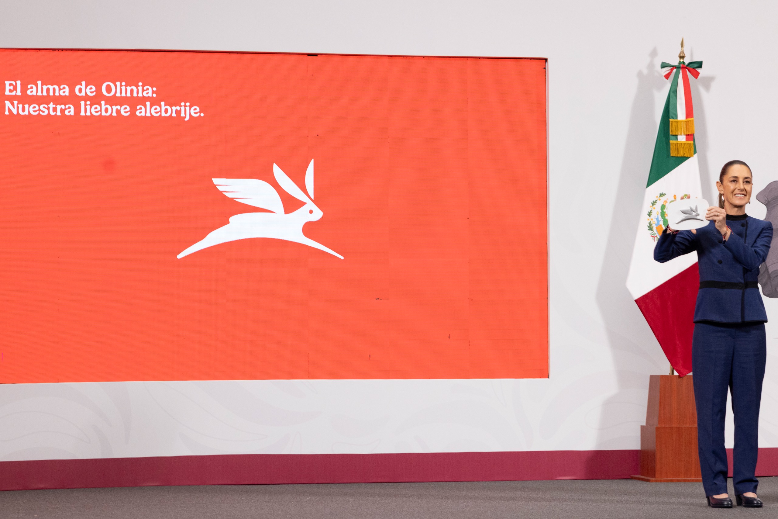 Presentan emblema de Olinia; en septiembre se conocerá diseño de vehículos eléctricos