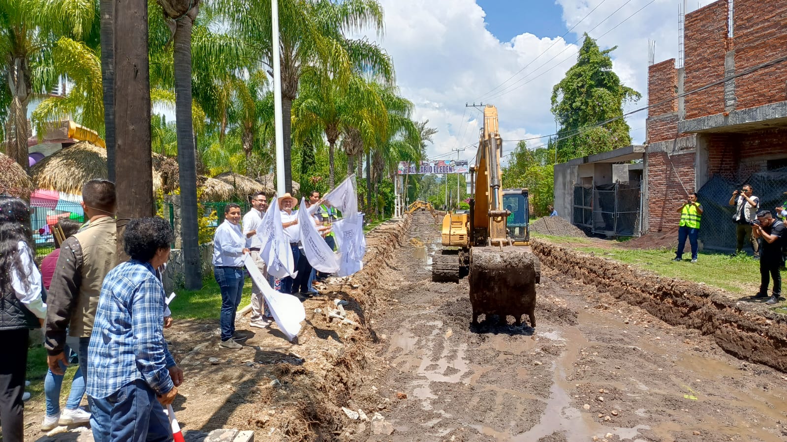 Huandacareo se moderniza con inversión estatal; arranca pavimentación de Calzada de los Balnearios