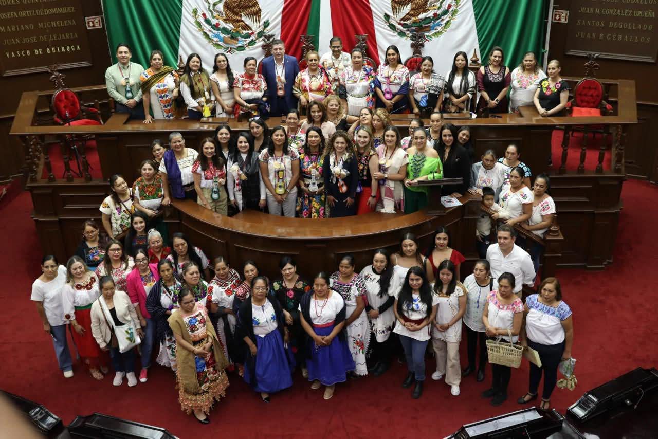Gobierno y Congreso, obligados a impulsar desarrollo de mujeres indígenas: Gladyz Butanda