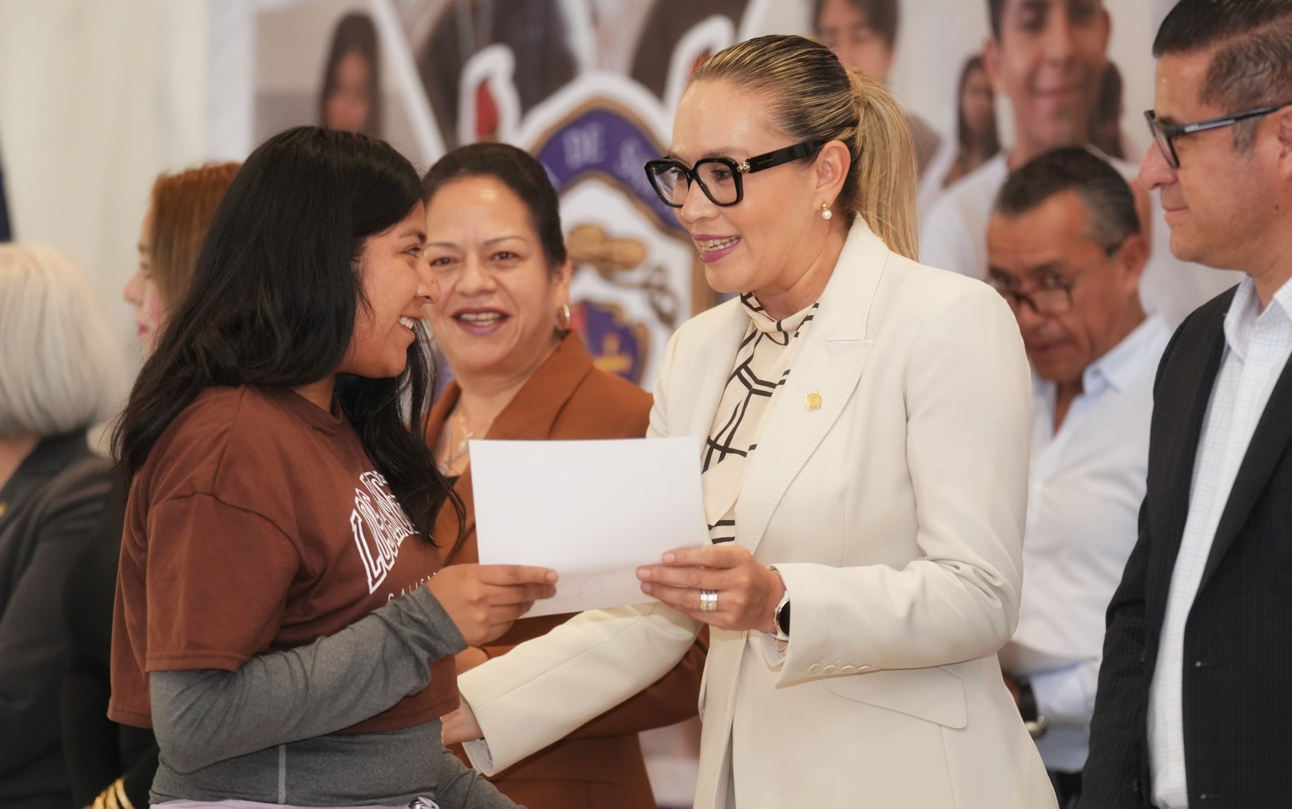 No hay que tenerle miedo al cambio, hay que seguir avanzando: Yarabí Ávila