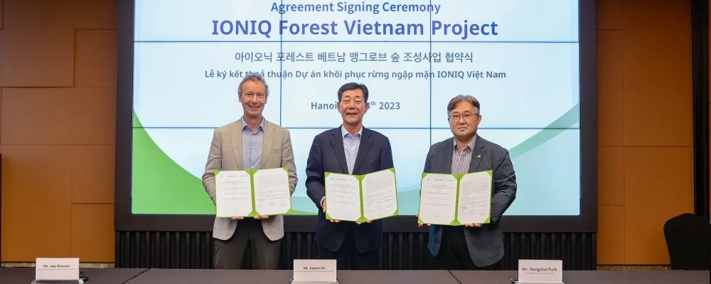 IUCN and Hyundai Motor Company collaborate on mangrove restoration in the Mekong Delta, Viet Nam
