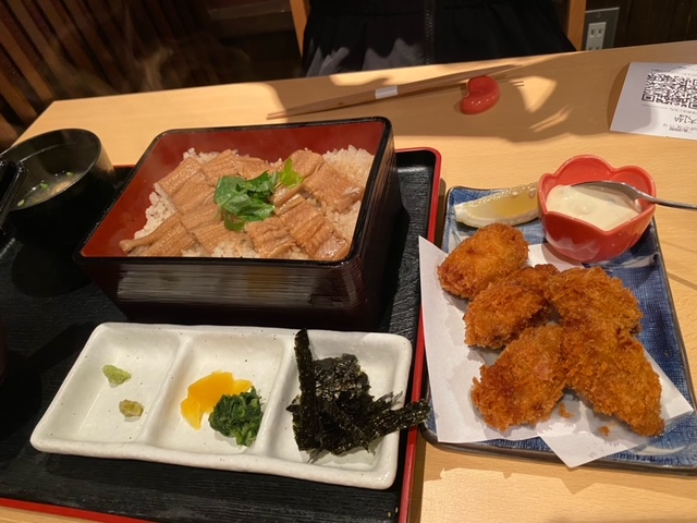 広島定番グルメ穴子飯