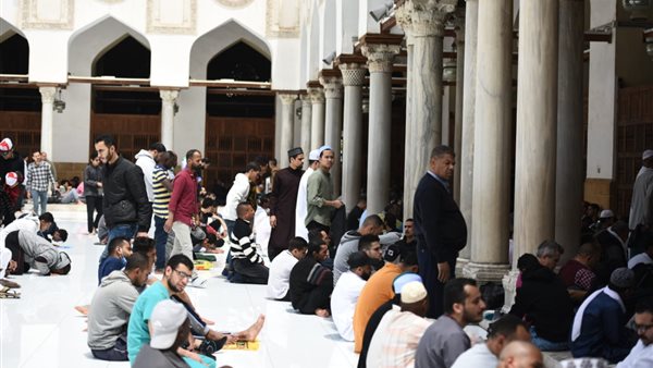 نقل شعائر صلاة الجمعة من مسجد الخلفاء الراشدين (بث مباشر)