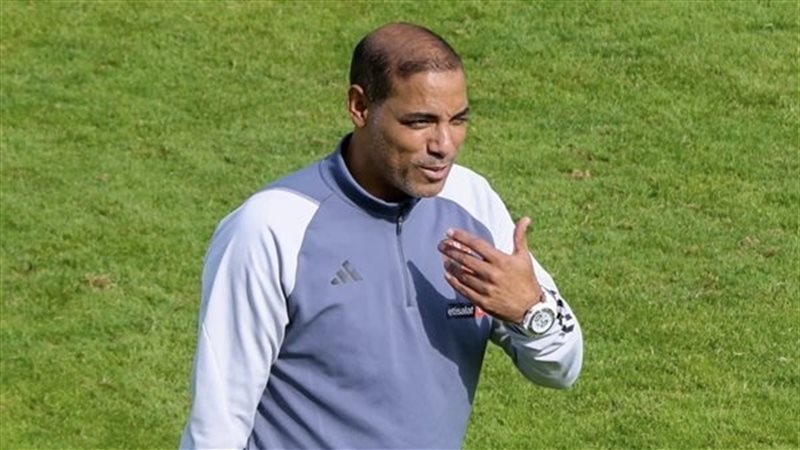 شاهد، ماذا دار بين بيبو وإمام عاشور لحظة استبداله خلال مباراة فاركو 